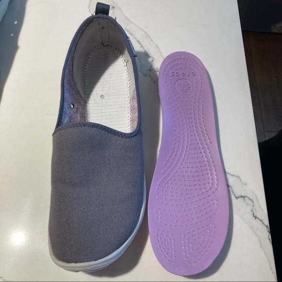 CROCS Sz 11  Busy Day Slip On Removable Insole Canvas Toe Cap Rubber Soles - Picture 10 of 12